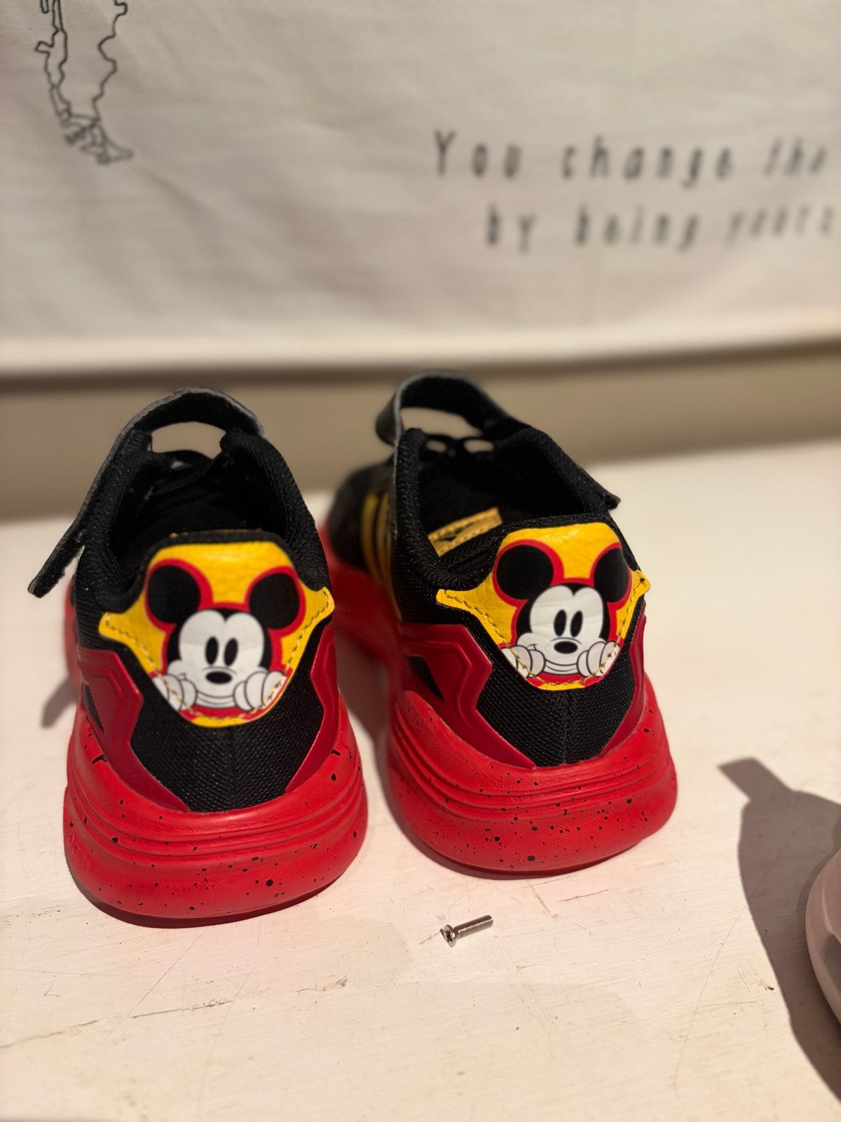 Adidas Mickey Mouse sneakers maat 32, Ophalen of Verzenden, Gebruikt, Jongen of Meisje, Schoenen