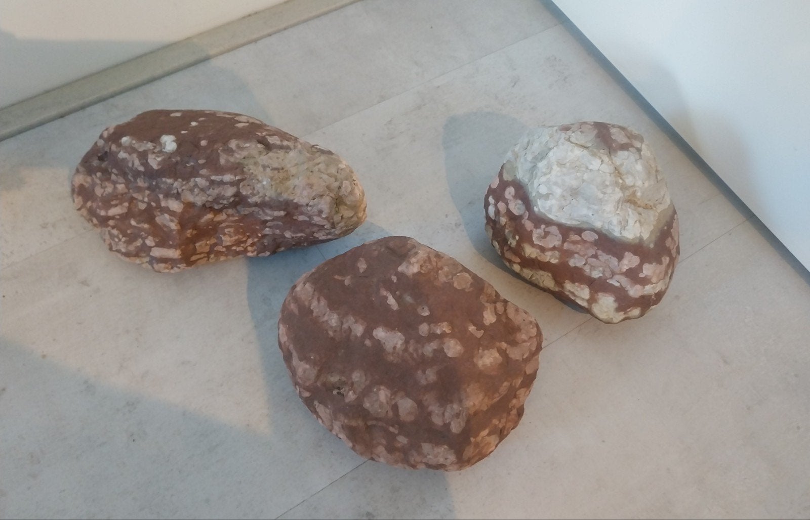 3 grote aqarium stenen decoratie, Dieren en Toebehoren, Ophalen of Verzenden, Zo goed als nieuw, Decoratie