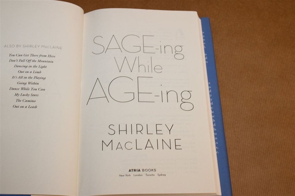 Shirley MacLaine — Wijsheid Over Oud Worden [EN], Ophalen of Verzenden, Zo goed als nieuw