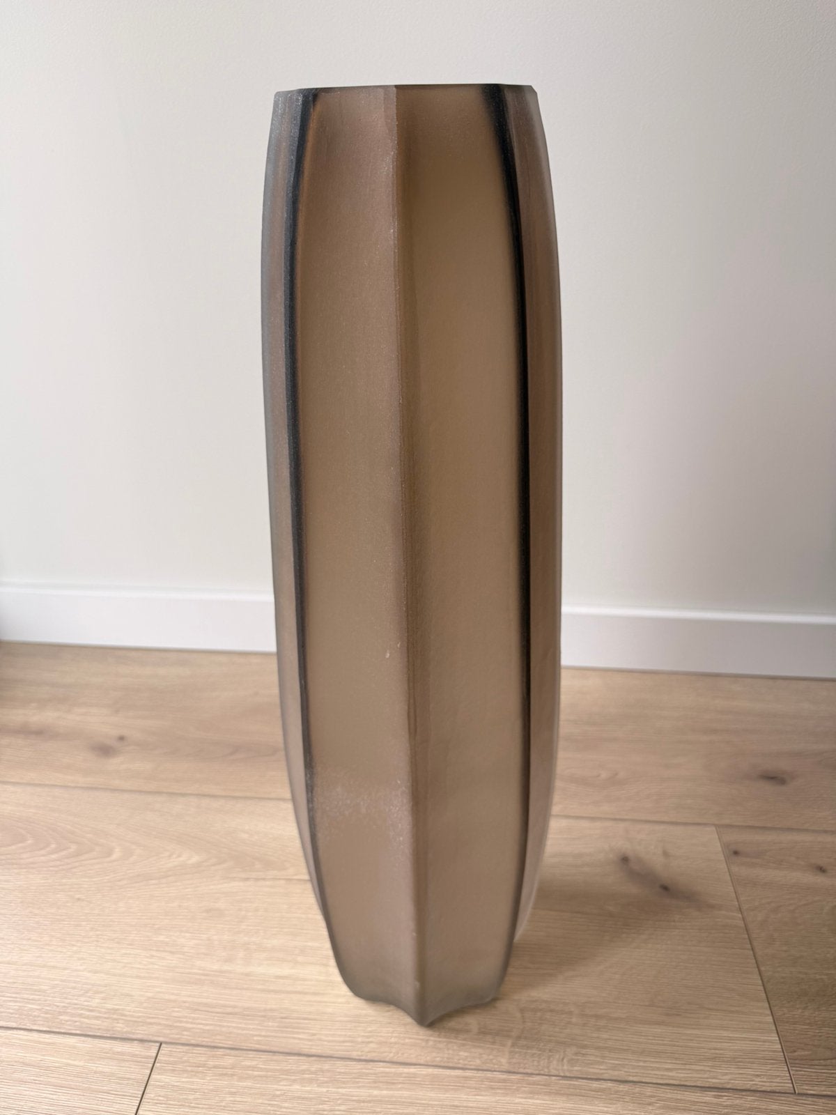 Light & Living vaas Bradley - Ø17x60 cm - lichtbruin glas, Ophalen, Met patroon/structuur, Bruin, 60 cm