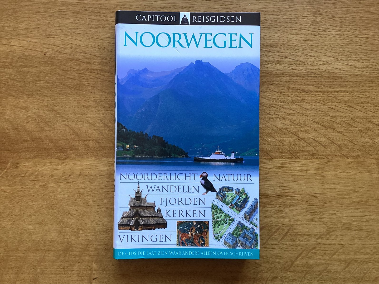 Evens Evensberget - Noorwegen, Boeken, Reisgidsen, Capitool, Europa, Ophalen of Verzenden, Reisgids of -boek