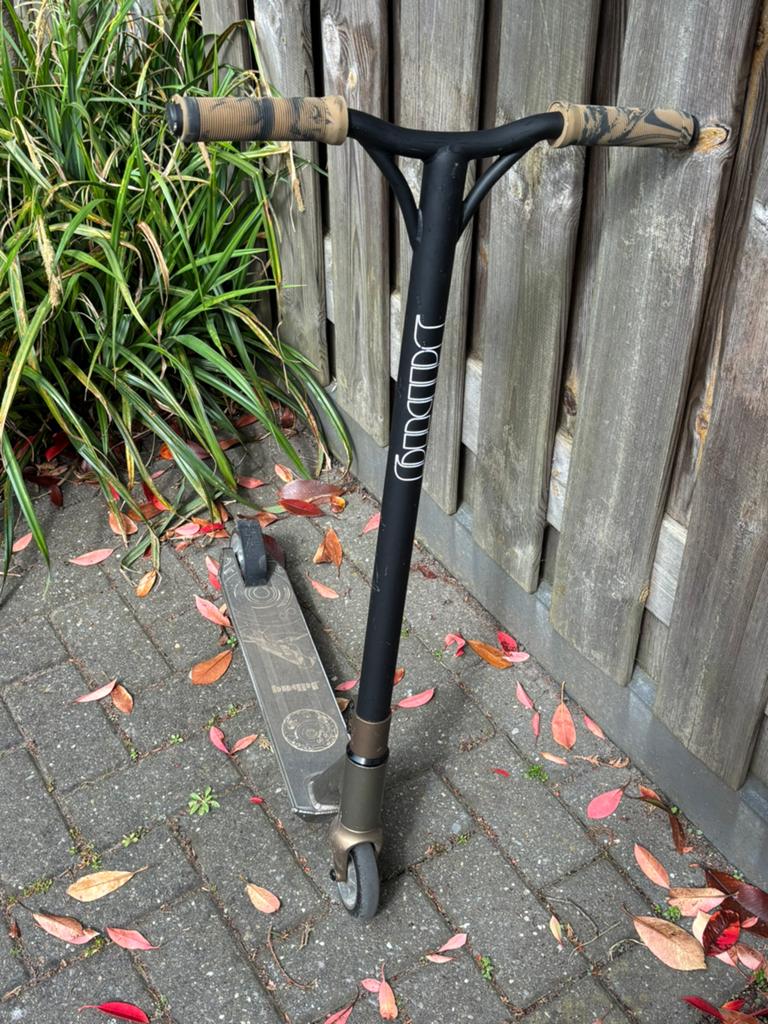 Stuntstep, Fietsen en Brommers, Steps, Ophalen, Zo goed als nieuw, Gewone step