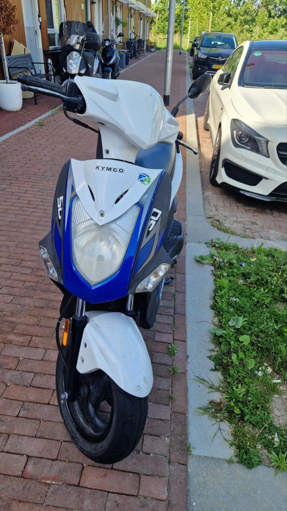 Kymco agility 50 met zeer lage KM stand, Ophalen, Zo goed als nieuw, Benzine, Agility