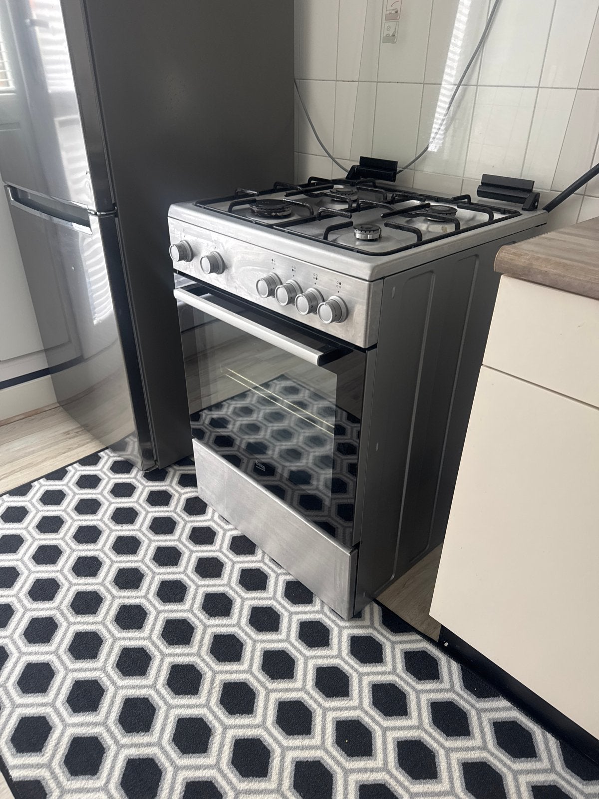 Beko gasfornuis met oven, Ophalen, 4 kookzones, Zo goed als nieuw, Gas