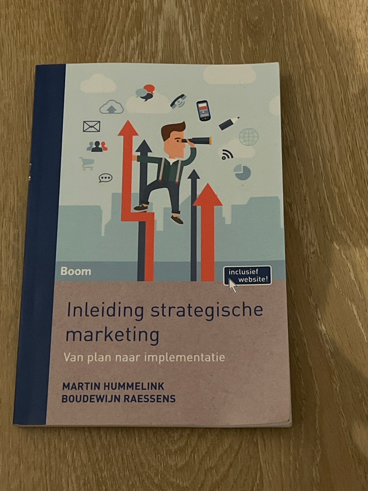 Inleiding Strategische Marketing - Martin Hummelink, Ophalen of Verzenden, Zo goed als nieuw, Economie en Marketing