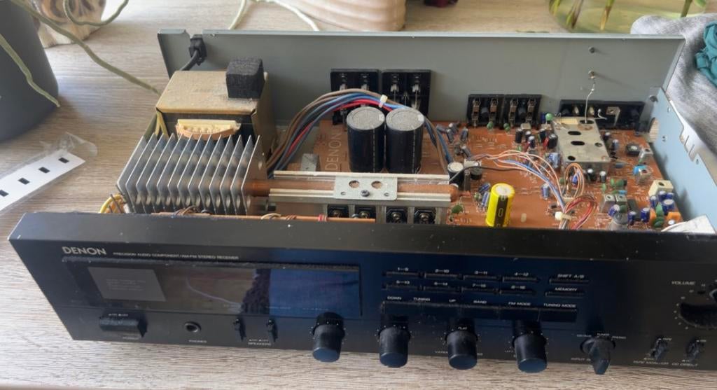 Defecte versterkers en audio gezocht voor reparatie, Ophalen of Verzenden, Zo goed als nieuw, Overige merken