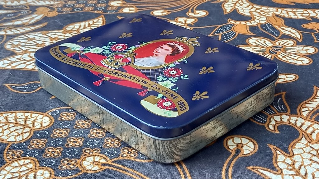 Mooi oud jubileum chocolade blik met Queen Elizabeth 16,6 cm, Ophalen of Verzenden