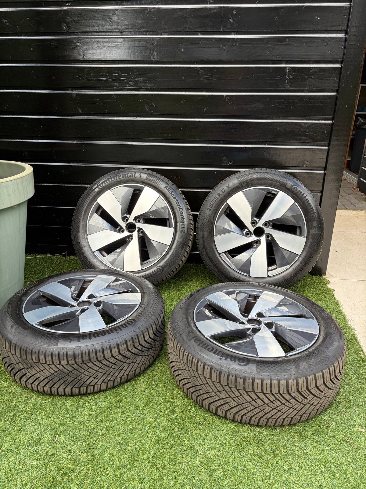 VW Passat B8/B9 All Season Banden 215/55 R17 Continental, Ophalen, Banden en Velgen, 17 inch, All Season