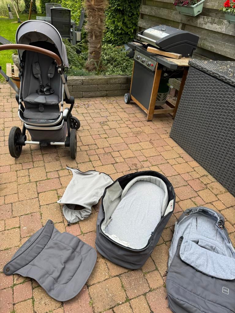 Joolz Day 2 kinderwagen met reiswieg en accessoires, Kinderen en Baby's, Gebruikt, Combiwagen, Met reiswieg, Ophalen