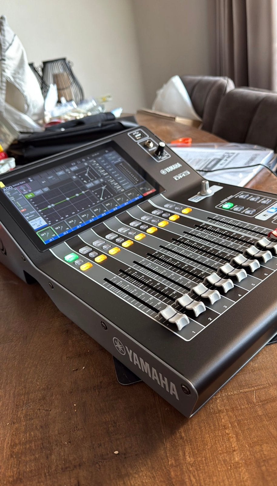 Yamaha DM3S inclusief flightcase, Muziek en Instrumenten, Ophalen, Zo goed als nieuw, 10 tot 20 kanalen