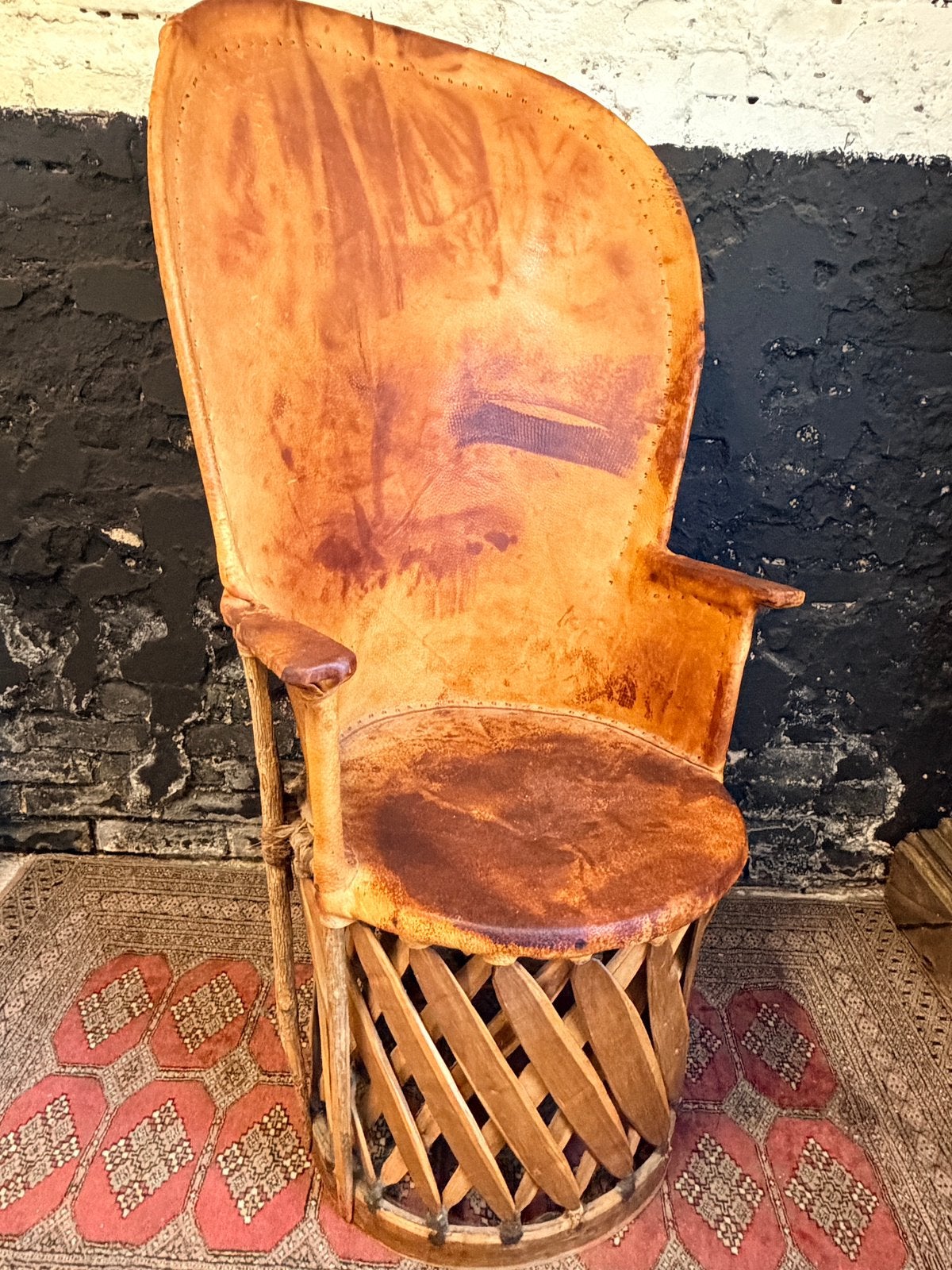 Vintage Mexicaanse Equipales stoel leer hout 70’s, Ophalen, Gebruikt, Bruin, Vintage bohemian natural design Mexicaans inheems