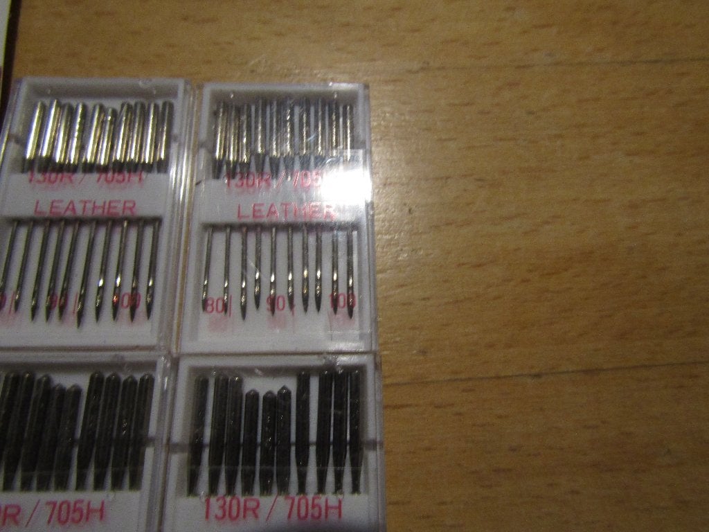 4 Doosjes Leernaalden 10 per doosje.+6 Doosjes Leernaalden., Ophalen, Nieuw, Garen of Naald(en)