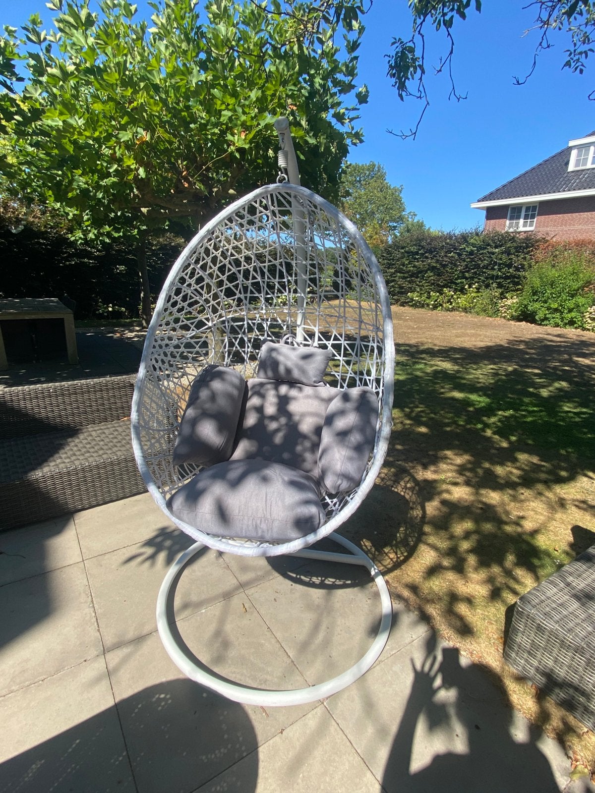 Hangei wit XL model volledig met grijs zitkussen, Huis en Inrichting, Stoelen, Ophalen, Gebruikt, Wit, Boho