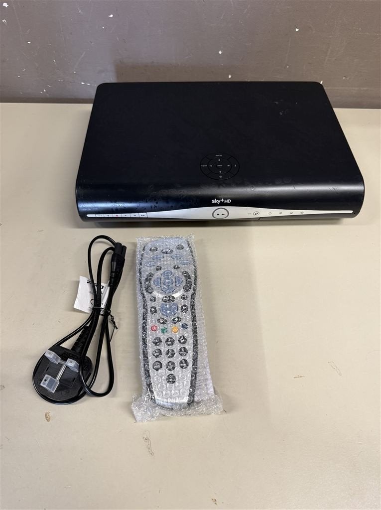 sky plus hd box amstrat DRX890W met afstandsbediening 500GB, Ophalen of Verzenden, Zo goed als nieuw