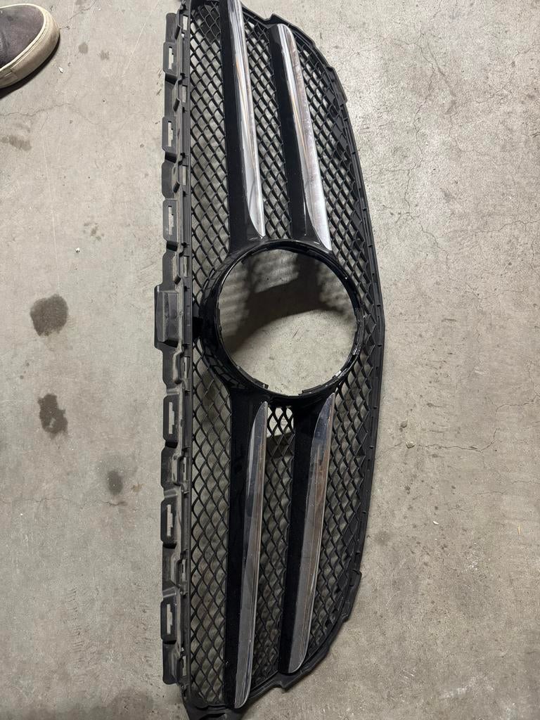 Grille Mercedes-Benz C-Klasse W205 (Gebruikt), Ophalen, Gebruikt, Voor, Mercedes-Benz