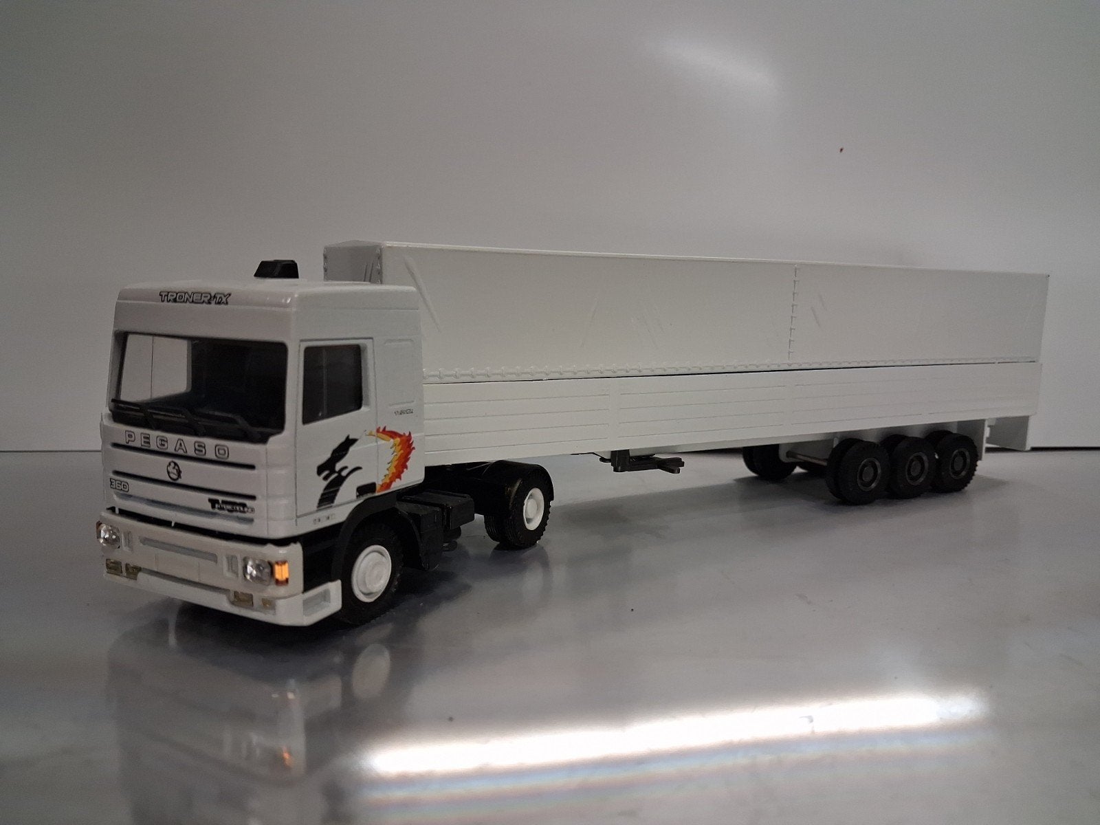 Een hele nette Lion Toys, PICASO troner-TX, Hobby en Vrije tijd, Modelauto's | 1:50, Ophalen of Verzenden, Zo goed als nieuw, Bus of Vrachtwagen