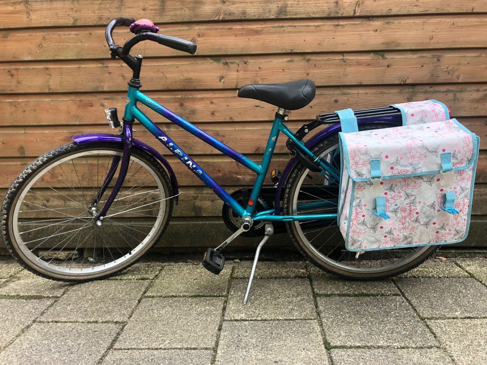 Alpina kinderfiets 24 inch met fietstassen, Ophalen, Velgrem, Handrem, Gebruikt