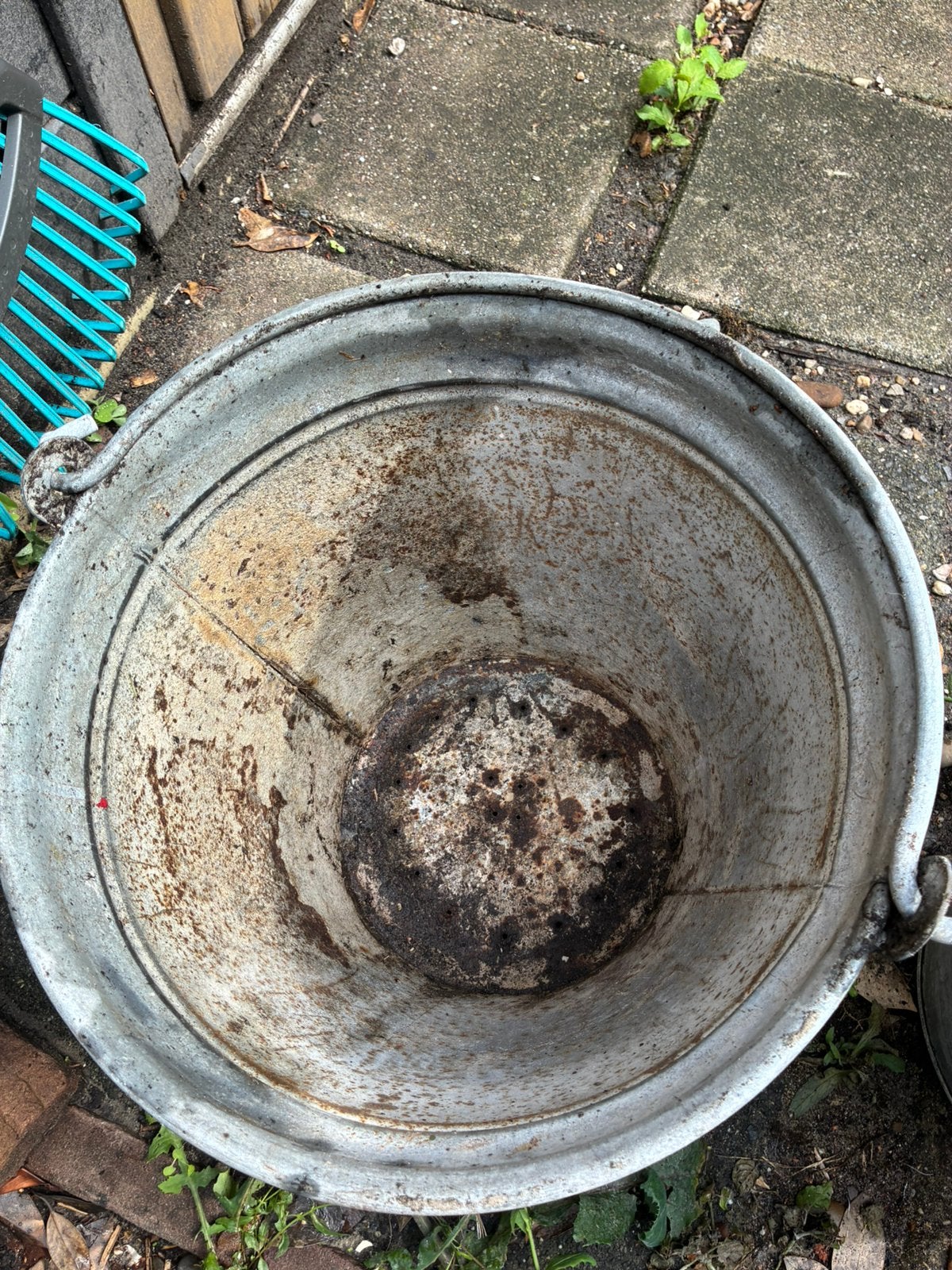 Zinken emmer met 2 handvaten, Tuin en Terras, Ophalen, Gebruikt, Gietijzer, Overige typen