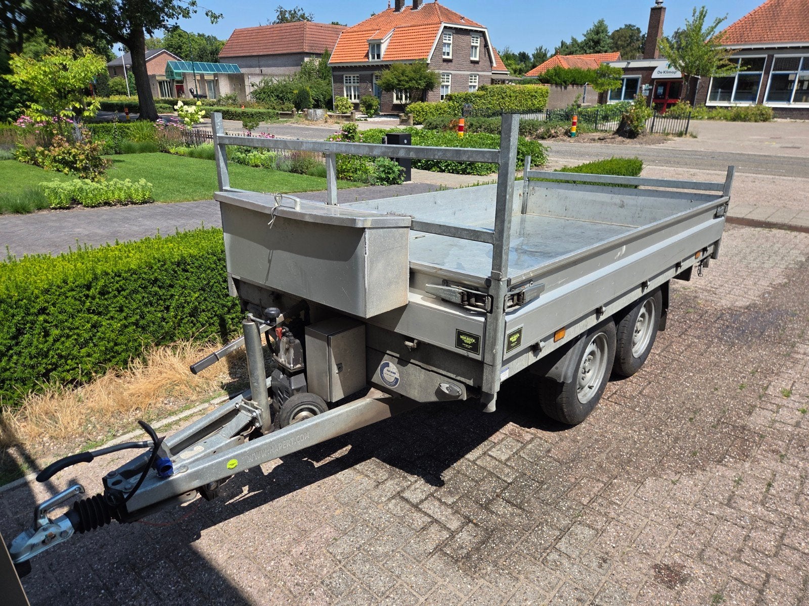 Nette 3 zijdige elektrische kieper  hapert, Ophalen, Zo goed als nieuw