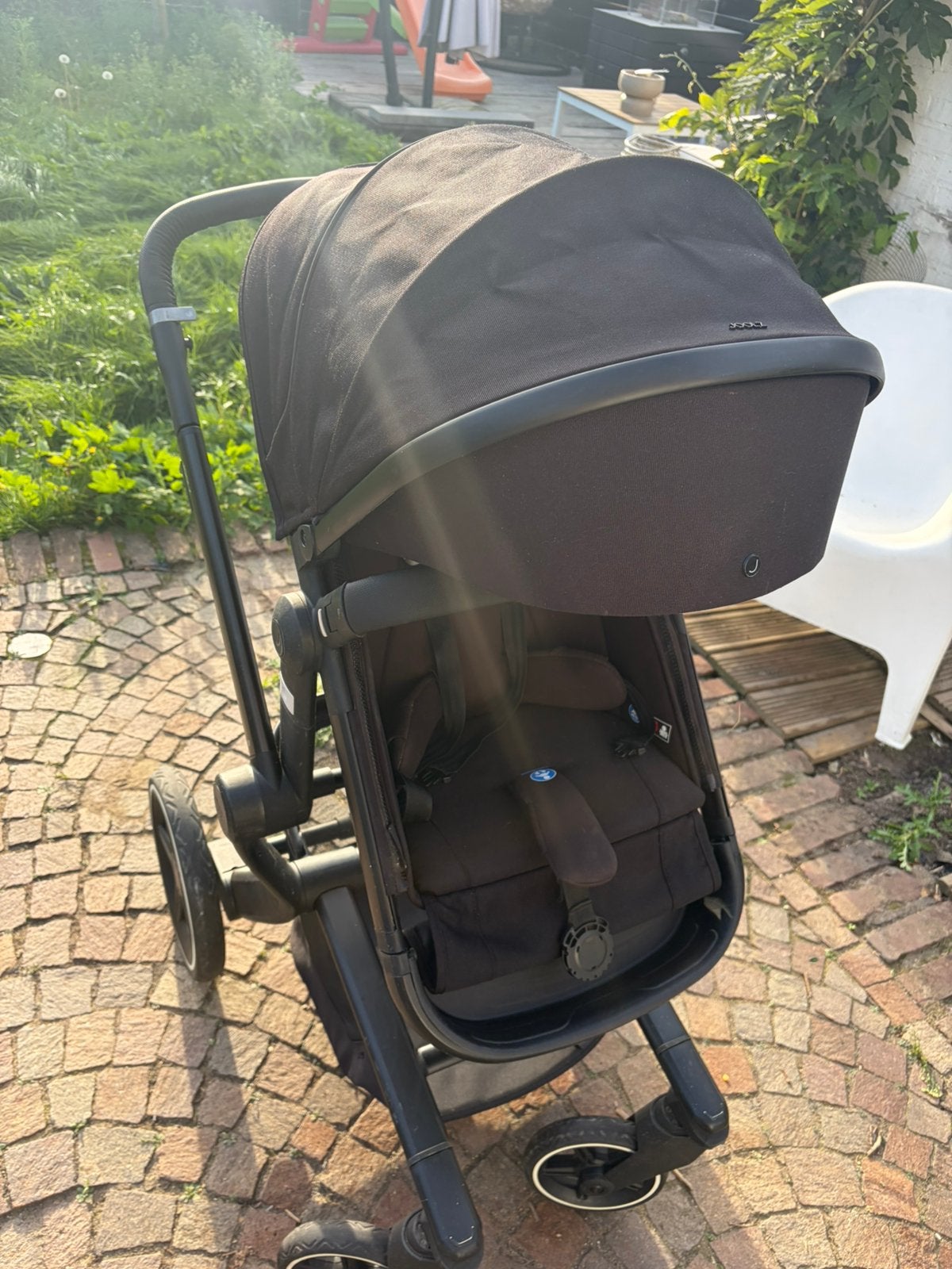 Foto 2 van Joolz day 3 incl maxi cosi en isofix base
