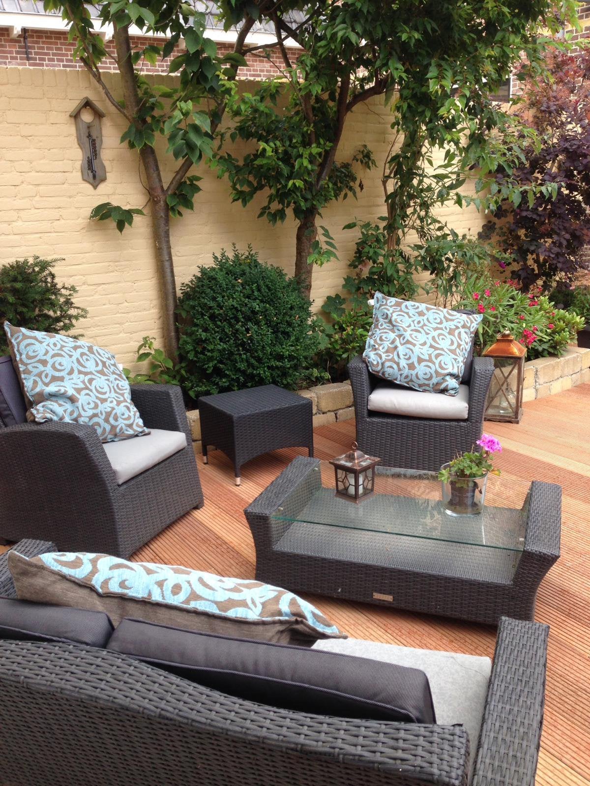 2 loungestoelen inclusief kussens en tafel met glazen blad, Tuin en Terras, Gebruikt, Wicker, Stoel, Tuinset