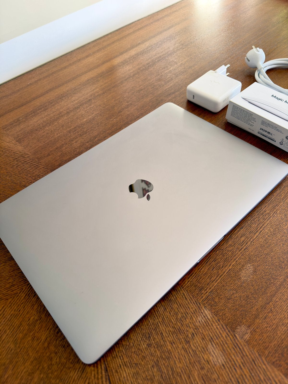Apple MacBook Pro 15 i7 512GB + Magic Mouse, MacBook Pro, 2 tot 3 Ghz, 512 GB, Ophalen of Verzenden