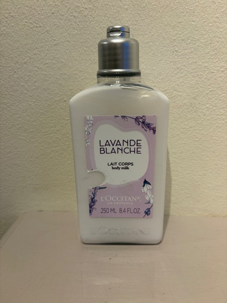 L'Occitane Lavande Blanche Body Milk Inhoud: 250 ml, Ophalen of Verzenden, Nieuw, Bodylotion, Crème of Olie