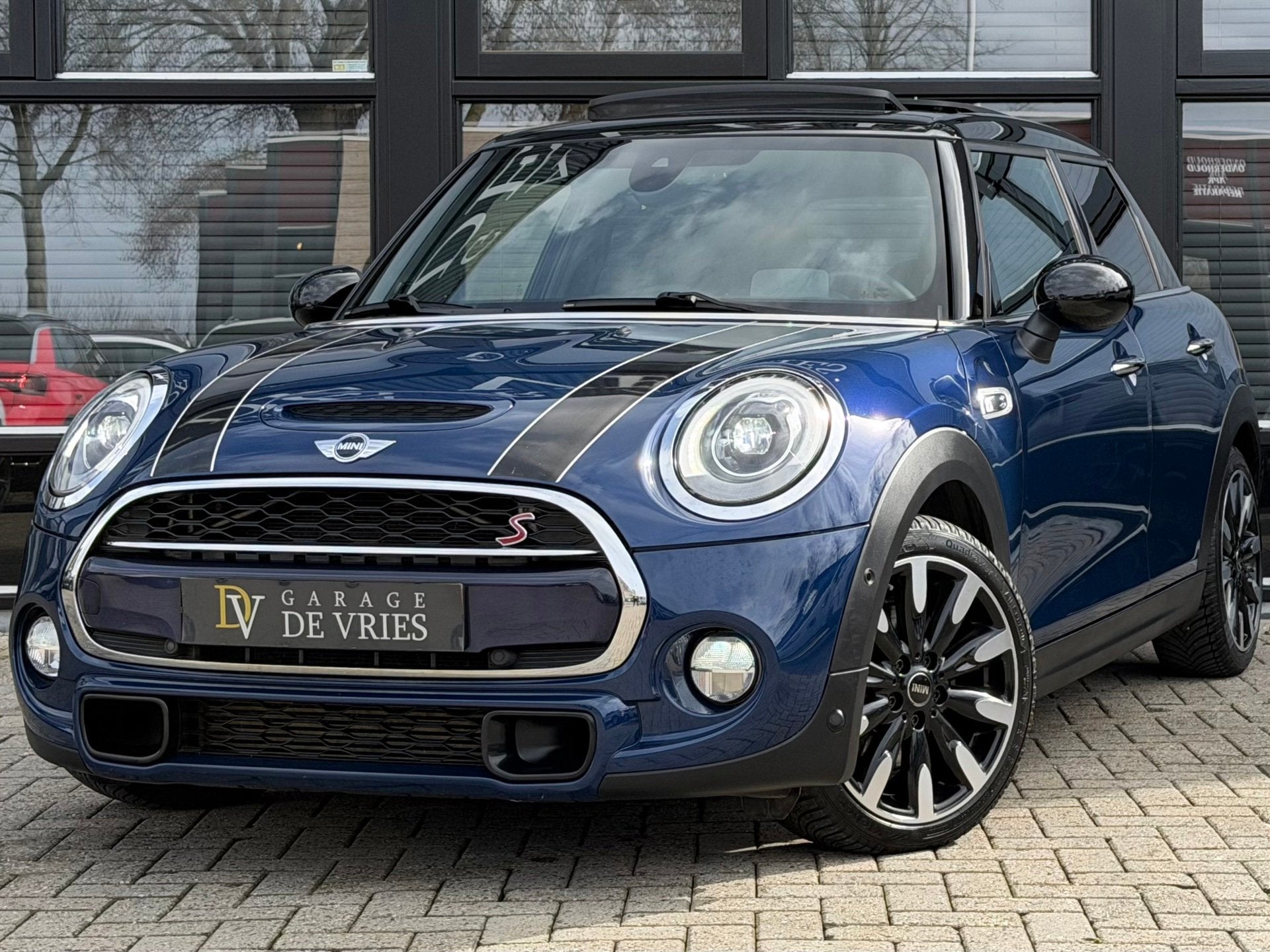 Mini Mini 2.0 Cooper S Chili Serious Business Aut ACC H/K Pa, Gebruikt, Zwart, Blauw, Leder en Stof
