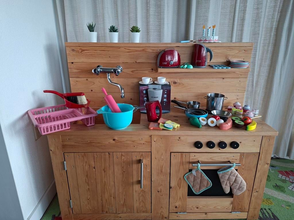 Keukentje, hout, incl. accessoires, magneet- krijtbord, Ophalen, Zo goed als nieuw, Jongen of Meisje