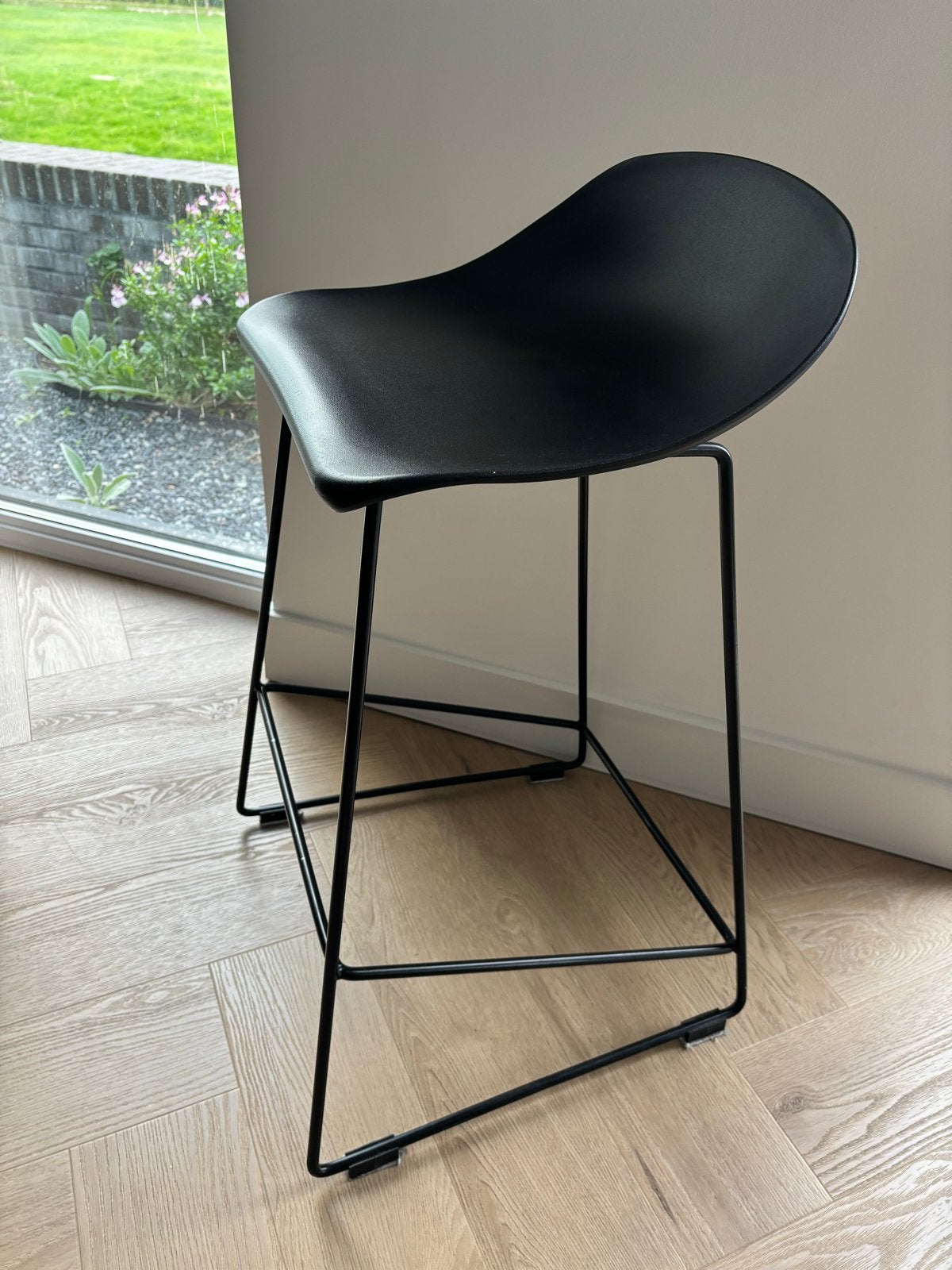 5 stuks! Scandinavische barkruk, Huis en Inrichting, Ophalen, Kunststof, Met voetsteun, 60 tot 90 cm