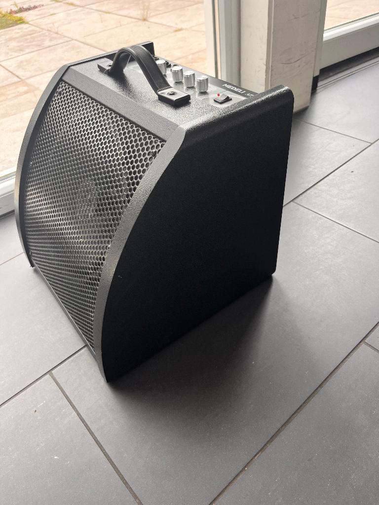 Medeli AP30 drum amplifier – Drumversterker / monitor – 30W, Ophalen, Gebruikt, Overige merken