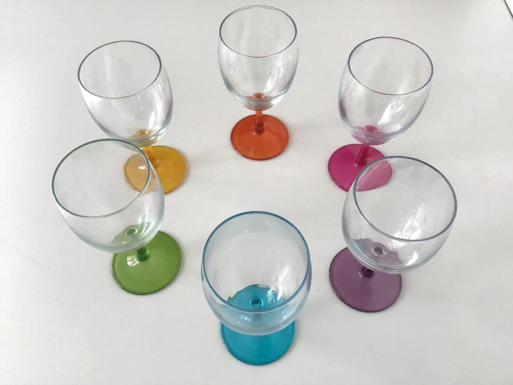 6x Wijnglas gekleurde voet, Glas of Glazen, Ophalen of Verzenden, Overige stijlen, Glas