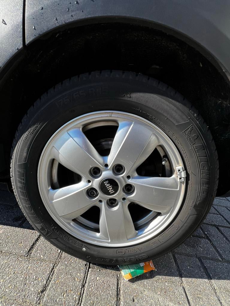 4x Mini Cooper Michelin zomerbanden + velgen 15 inch, Auto-onderdelen, Banden en Velgen, Gebruikt, 15 inch, 175 mm, Banden en Velgen