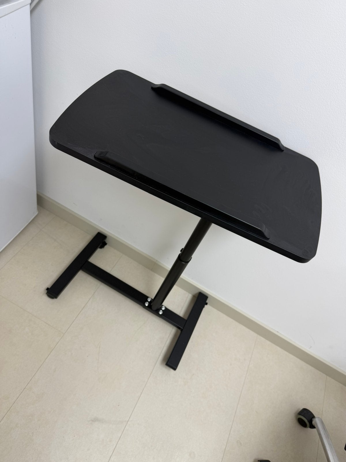 Laptop tafel, Ophalen, Zo goed als nieuw