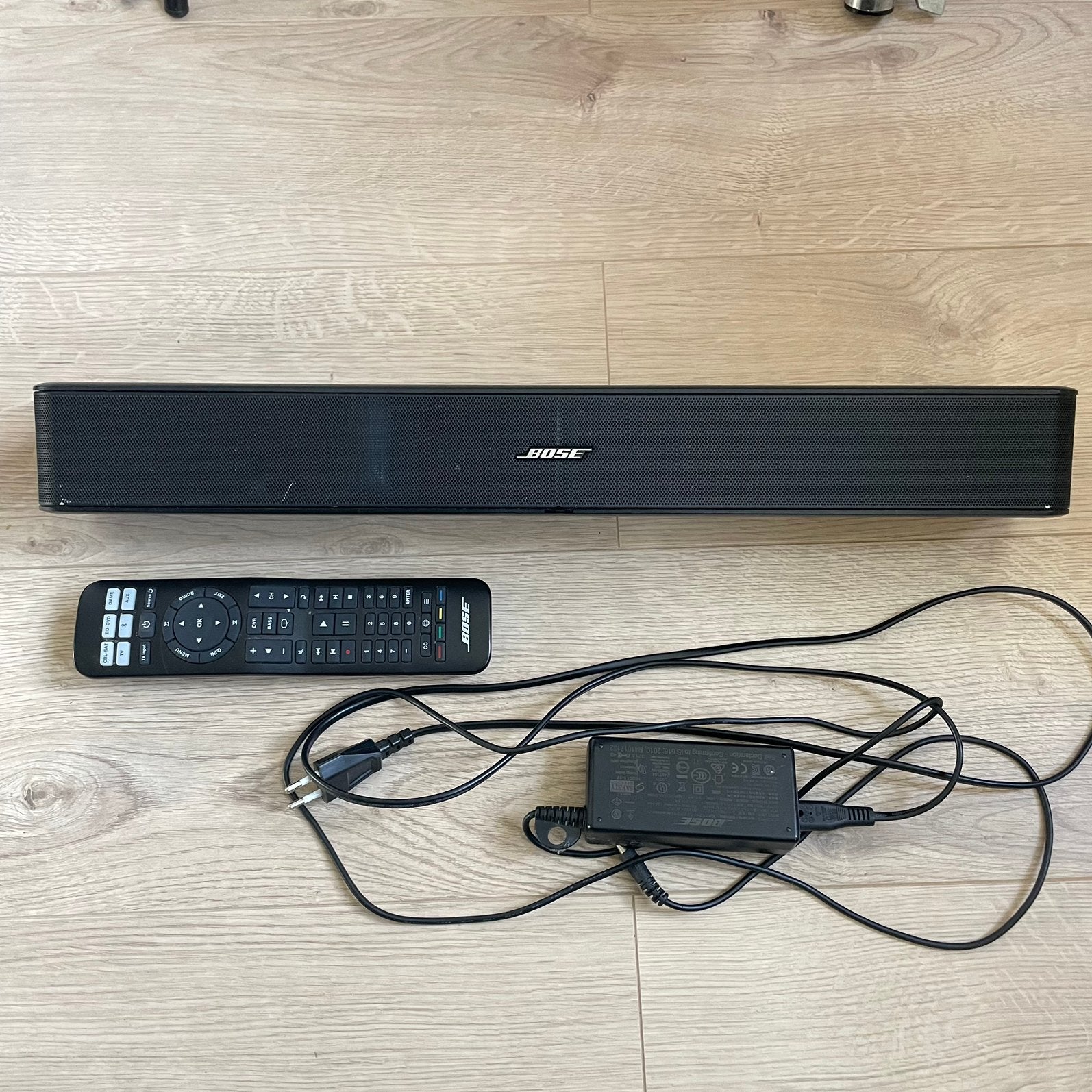 Bose Solo 5 TV Sound System Soundbar + Afstandsbediening, Ophalen of Verzenden, Bluetooth, Zo goed als nieuw