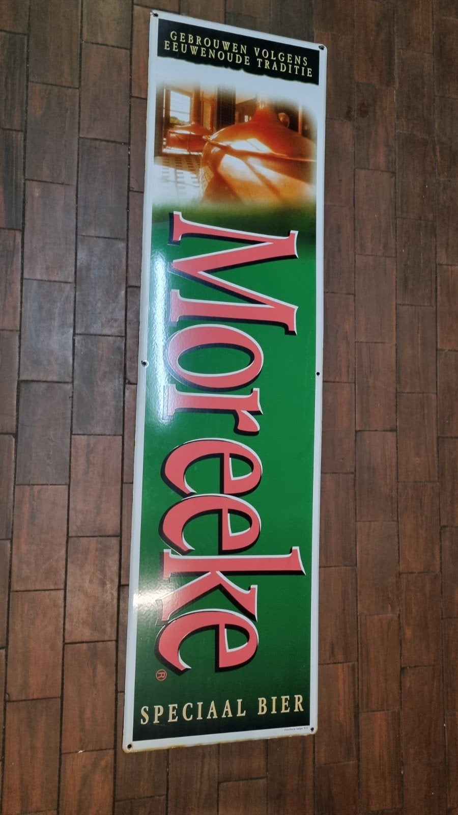 Moreeke bier emaille bord, Ophalen
