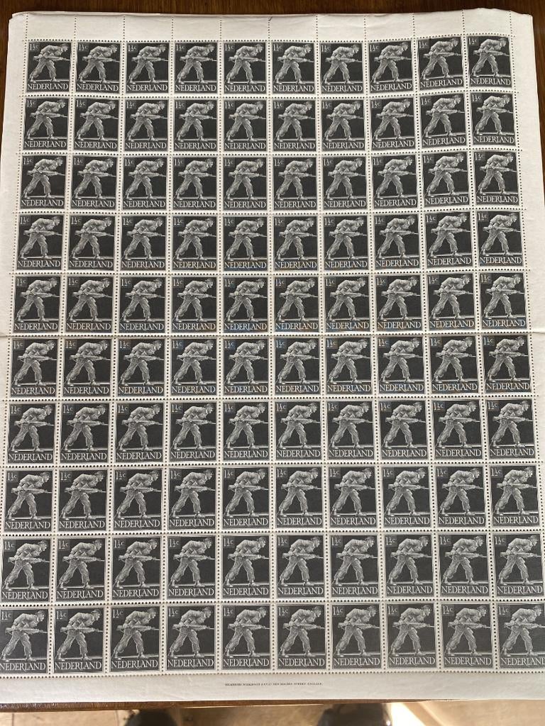 Postzegel vel Militair 1,5 cent, Ophalen, Na 1940, Postfris