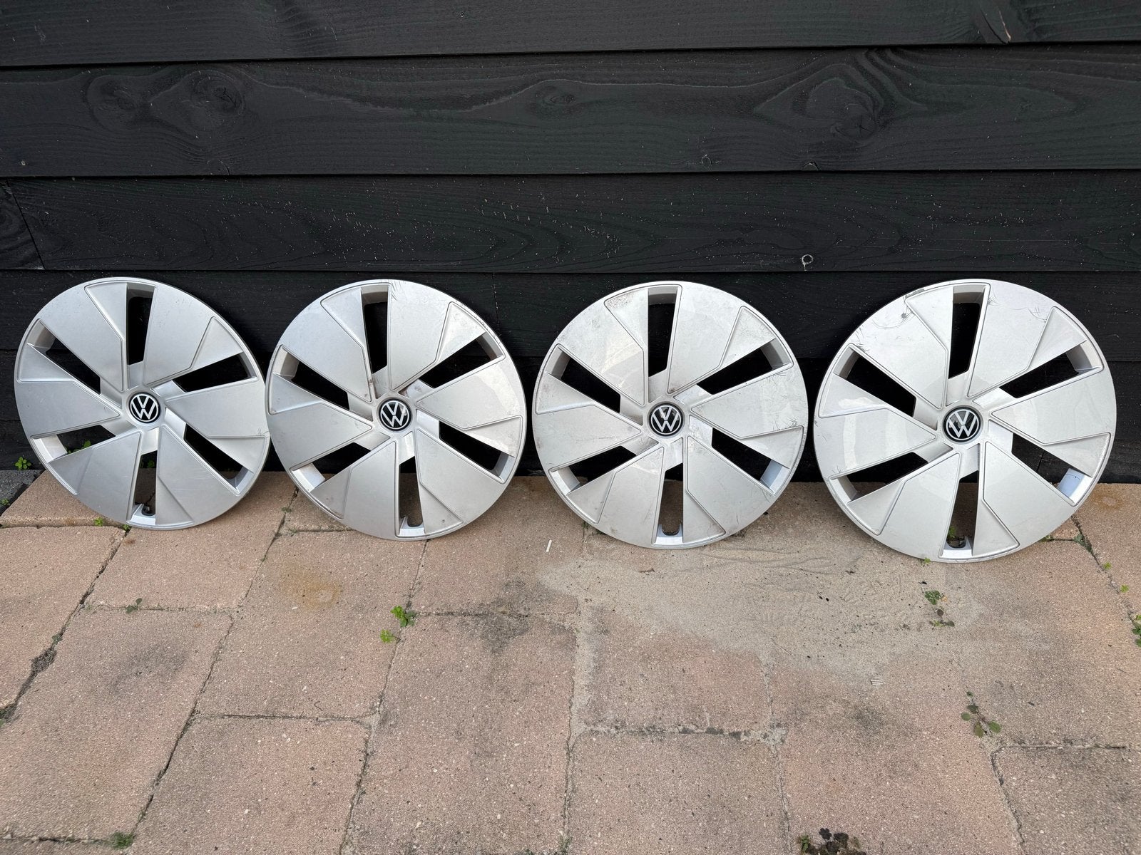 Volkswagen 10A601147 wieldoppen 18 inch, Auto diversen, Ophalen of Verzenden, Gebruikt