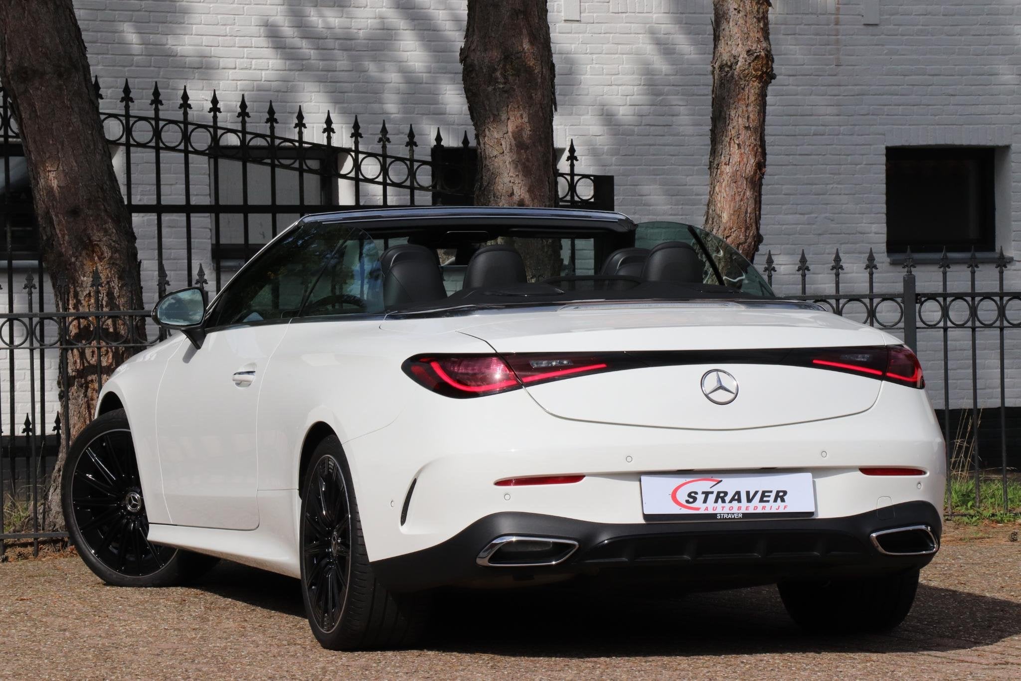 Mercedes-Benz CLE Cabriolet 180 AMG Line |Distronic, Auto's, Automaat, 4 cilinders, 4 stoelen, Bedrijf