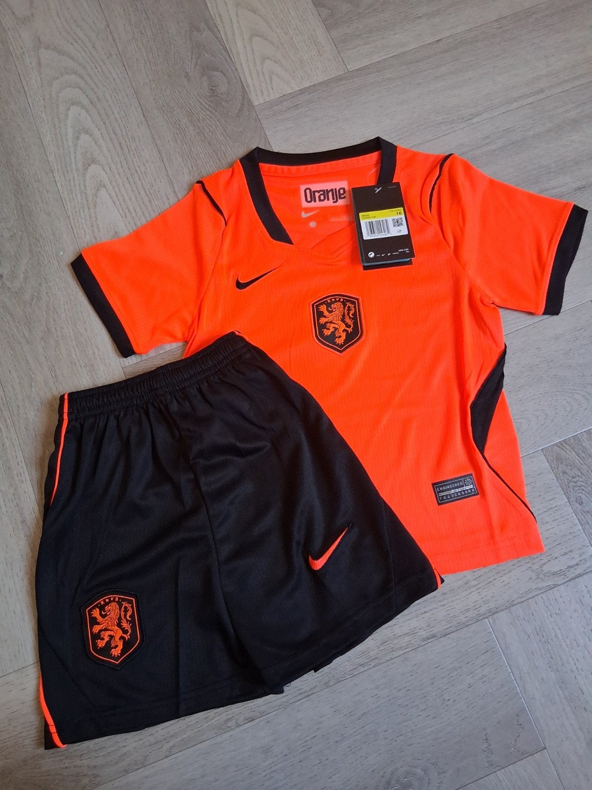 Voetbaltenue Nederland, Kinderen en Baby's, Kinderkleding | Maat 110, Verzenden, Nieuw, Jongen of Meisje, Sport- of Zwemkleding