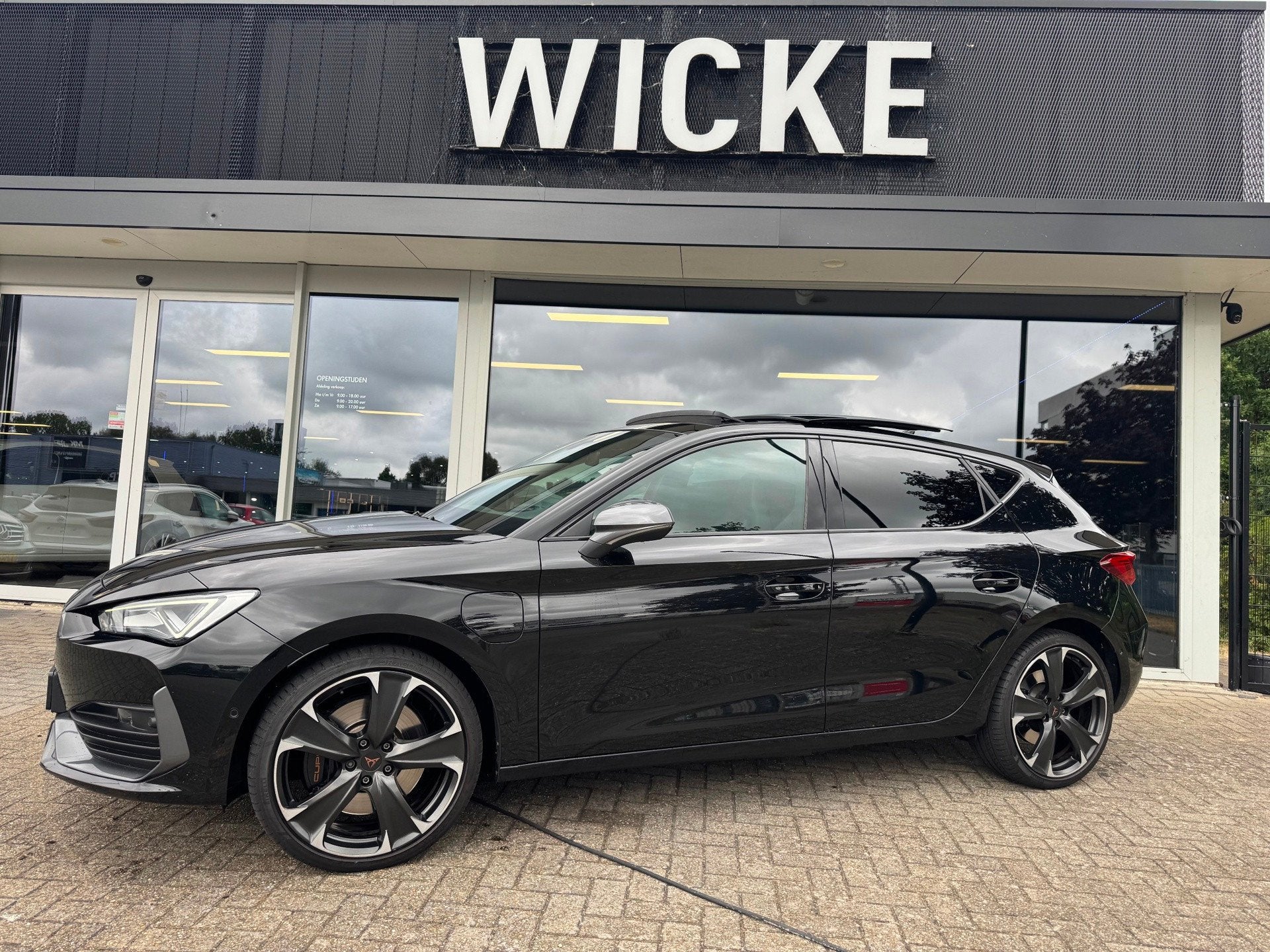 Cupra Leon 1.4 e-Hybrid VZ Camera Led 245 PK Panorama Leder, Auto's, Cupra, 77 km/l, Gebruikt, 4 cilinders, Leder en Stof