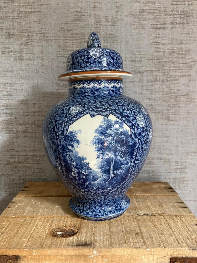 Dekselvaas (1) Villeroy & Boch Bonn Flamand (1874 - 1909), Antiek en Kunst, Ophalen of Verzenden