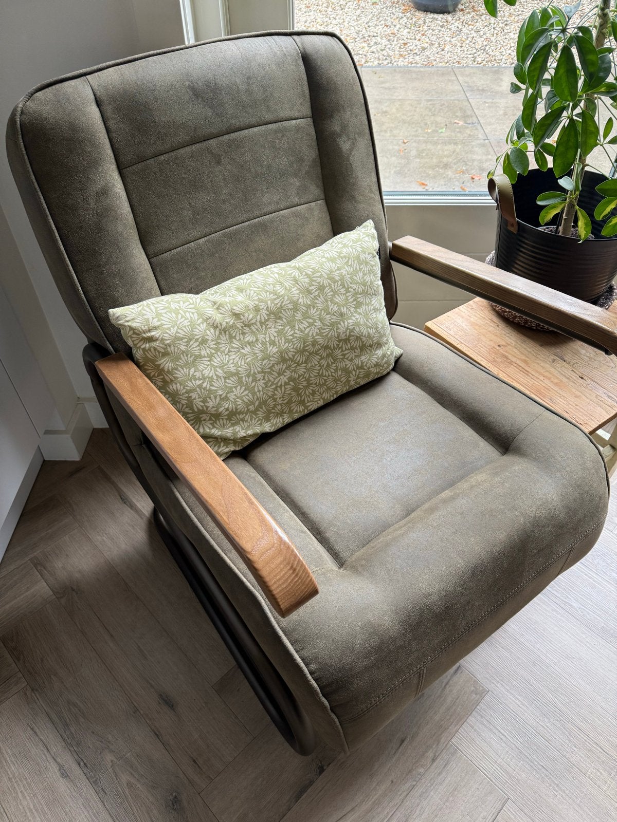 Comfortabele olijfgroene fauteuil "Ivar", Ophalen, Gebruikt, 75 tot 100 cm, 50 tot 75 cm