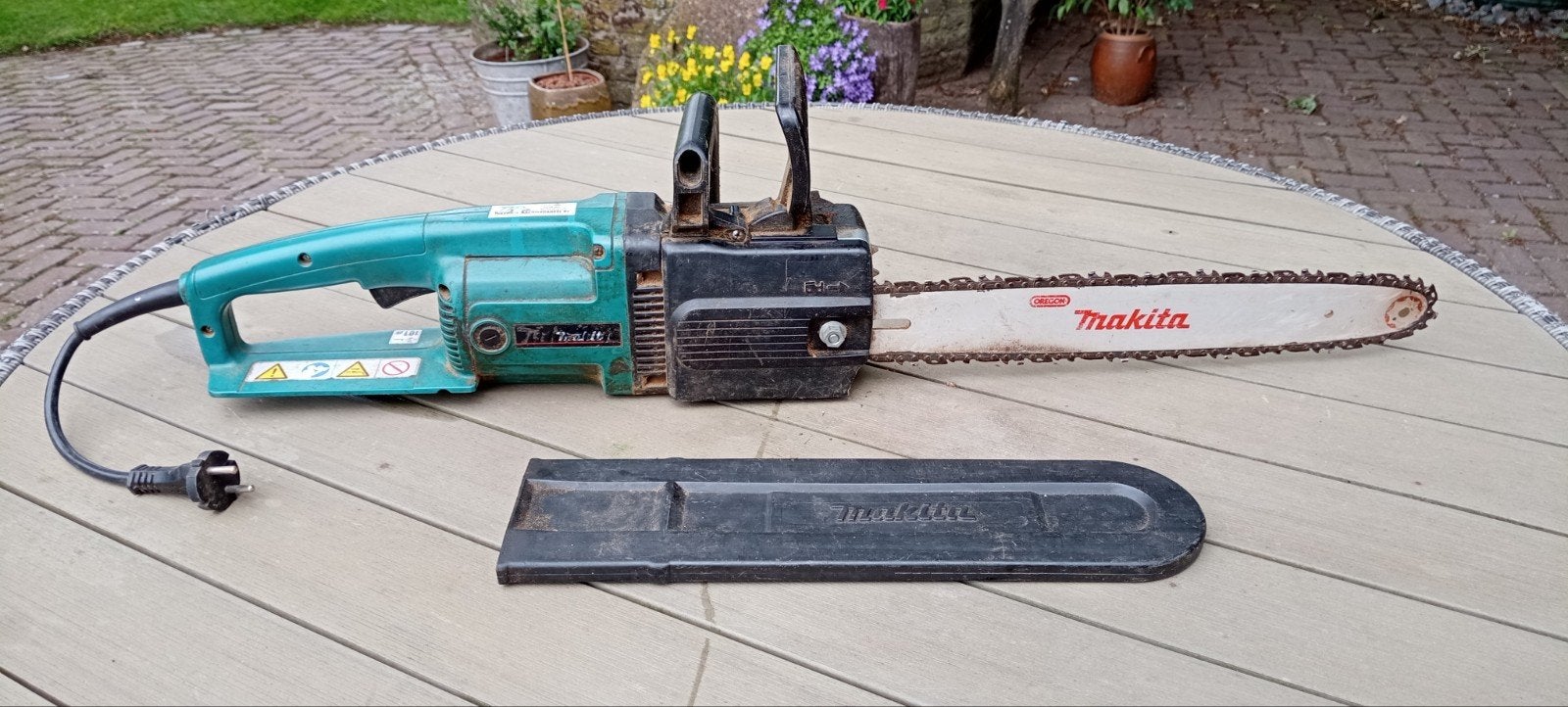 Makita UC4003A Kettingzaag, oliesmering ketting DEFECT, Doe-het-zelf en Verbouw, Gereedschap | Zaagmachines, Gebruikt, 70 mm of meer