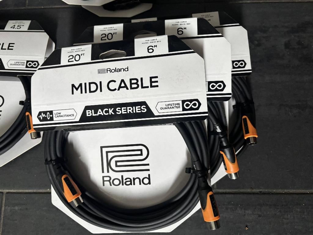 Nieuwe (lange) Roland Midi kabels, Ophalen of Verzenden, Nieuw