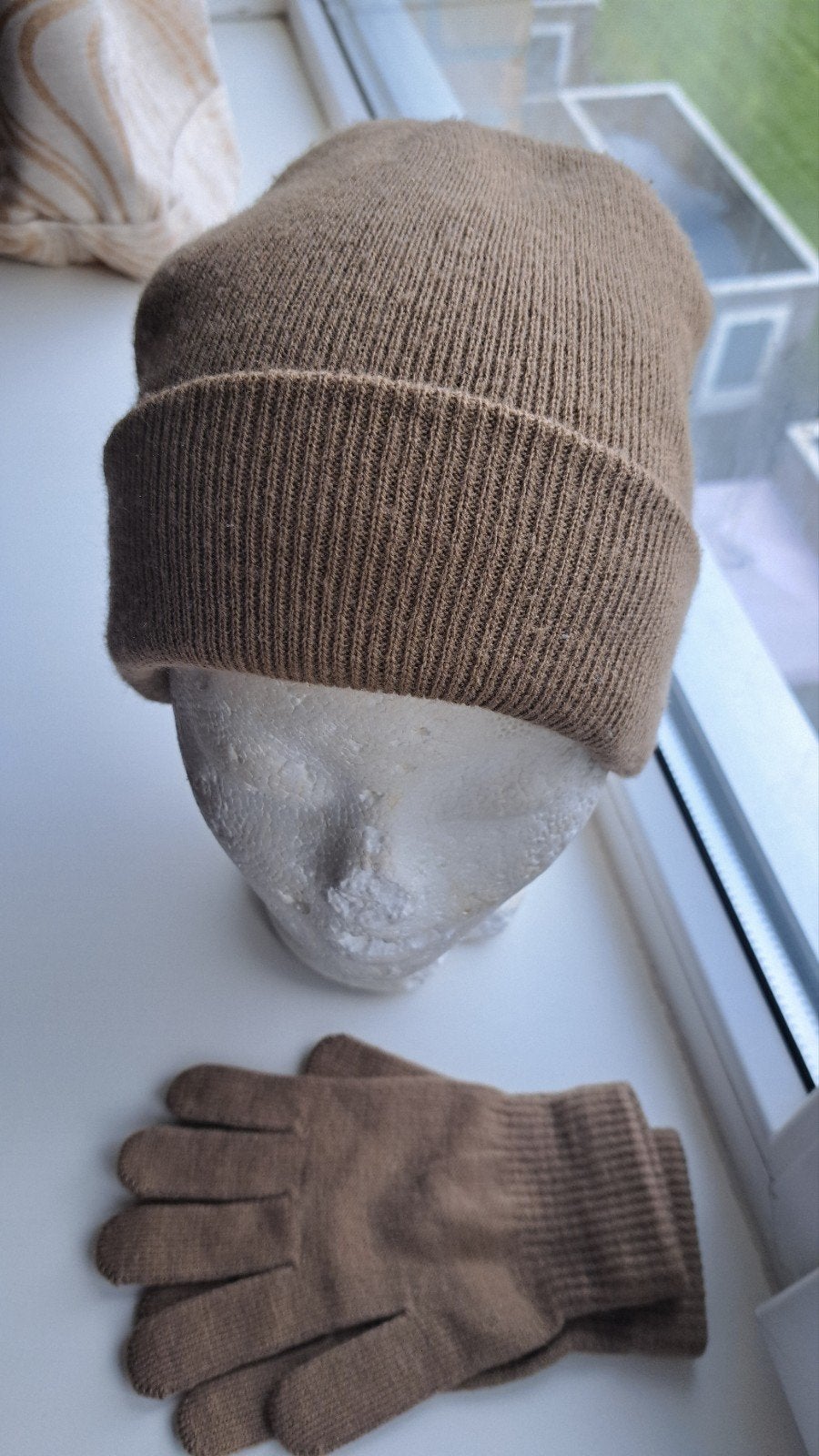 Muts en handschoenen set voor volwassenen, Verzenden, Zo goed als nieuw, Maat 46/48 (XL) of groter, Muts