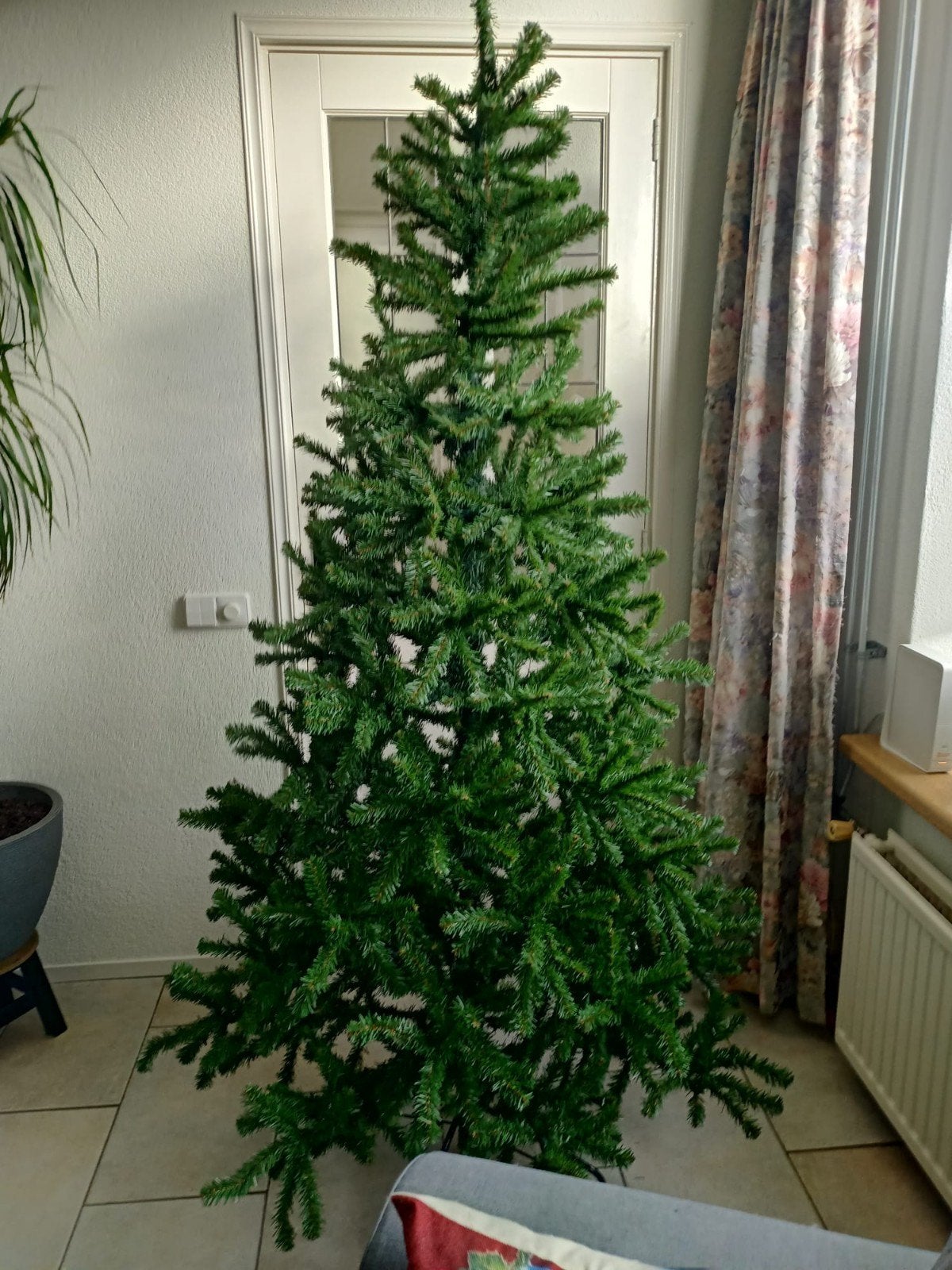 triumph kunst kerstboom 215 cm hoog 119 cm breed., Diversen, Ophalen, Zo goed als nieuw