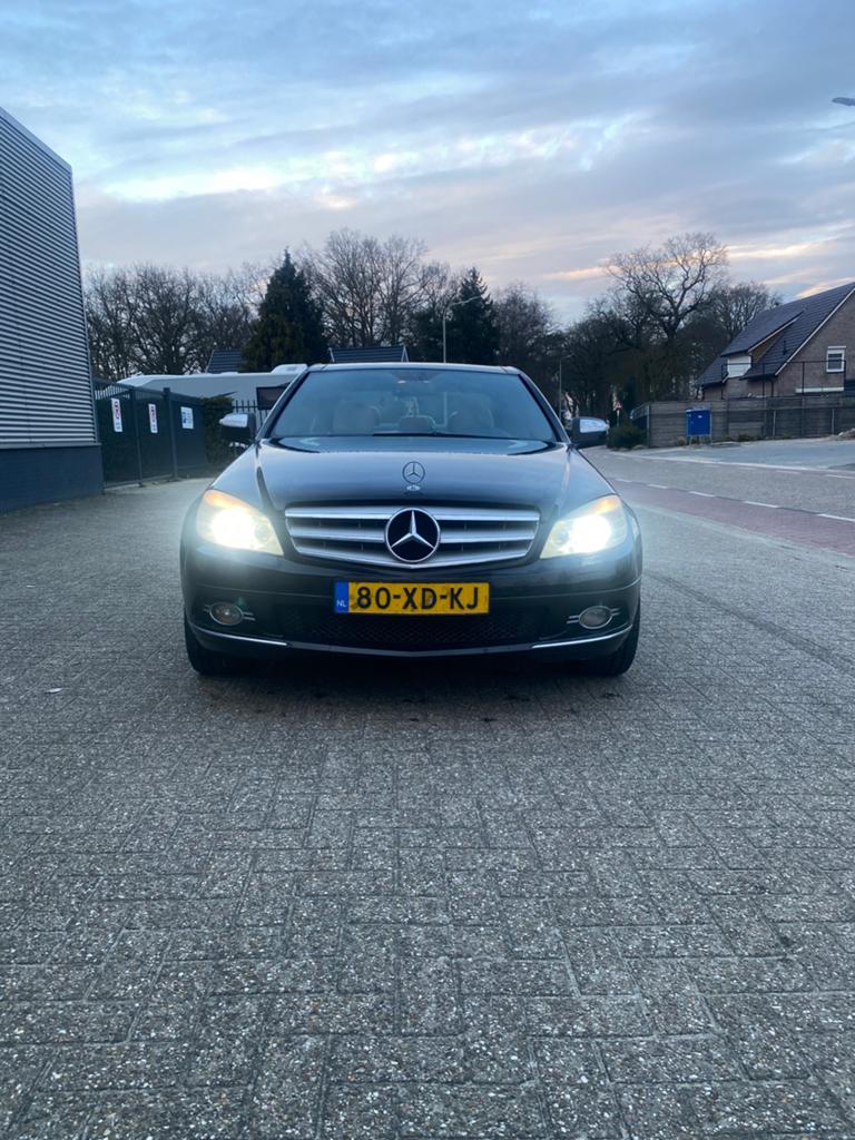 Mercedes-Benz C-Klasse 1.8 C200 Kompressor Sedan AUT 2007, Auto's, Achterwielaandrijving, 1800 kg, 4 cilinders, 1796 cc