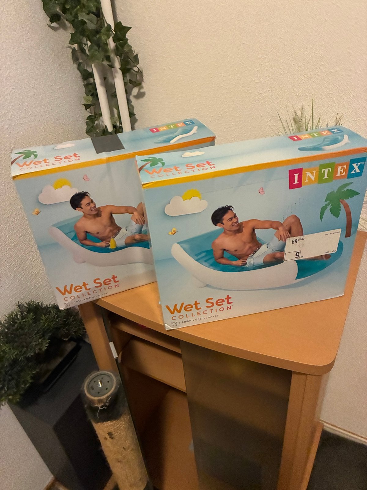1 nieuw en 1 gebruikt Intex -lounge luchtbed zwembad, Ophalen, Minder dan 80 cm, Opblaaszwembad, Nieuw