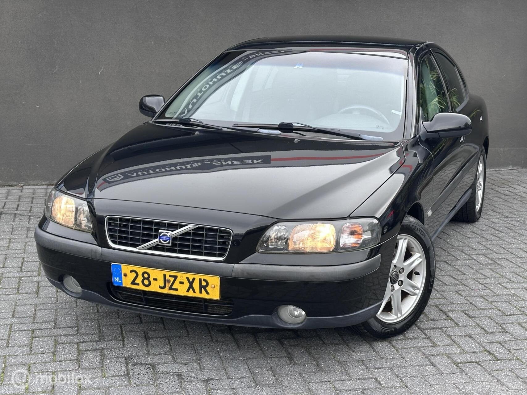 Volvo S60 2.4 Bi-Fuel| 5-Cilinder | Cruise | Airco | JACKPOT, Voorwielaandrijving, Gebruikt, S60, Zwart